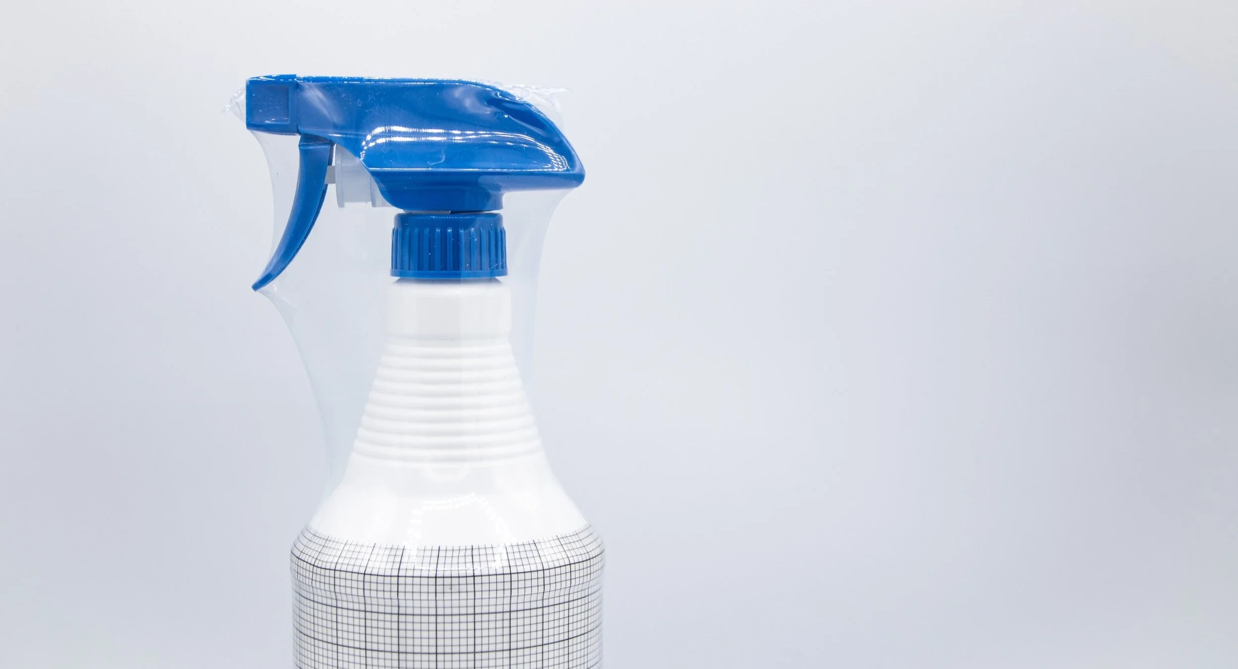 Spray bottle packaging deals